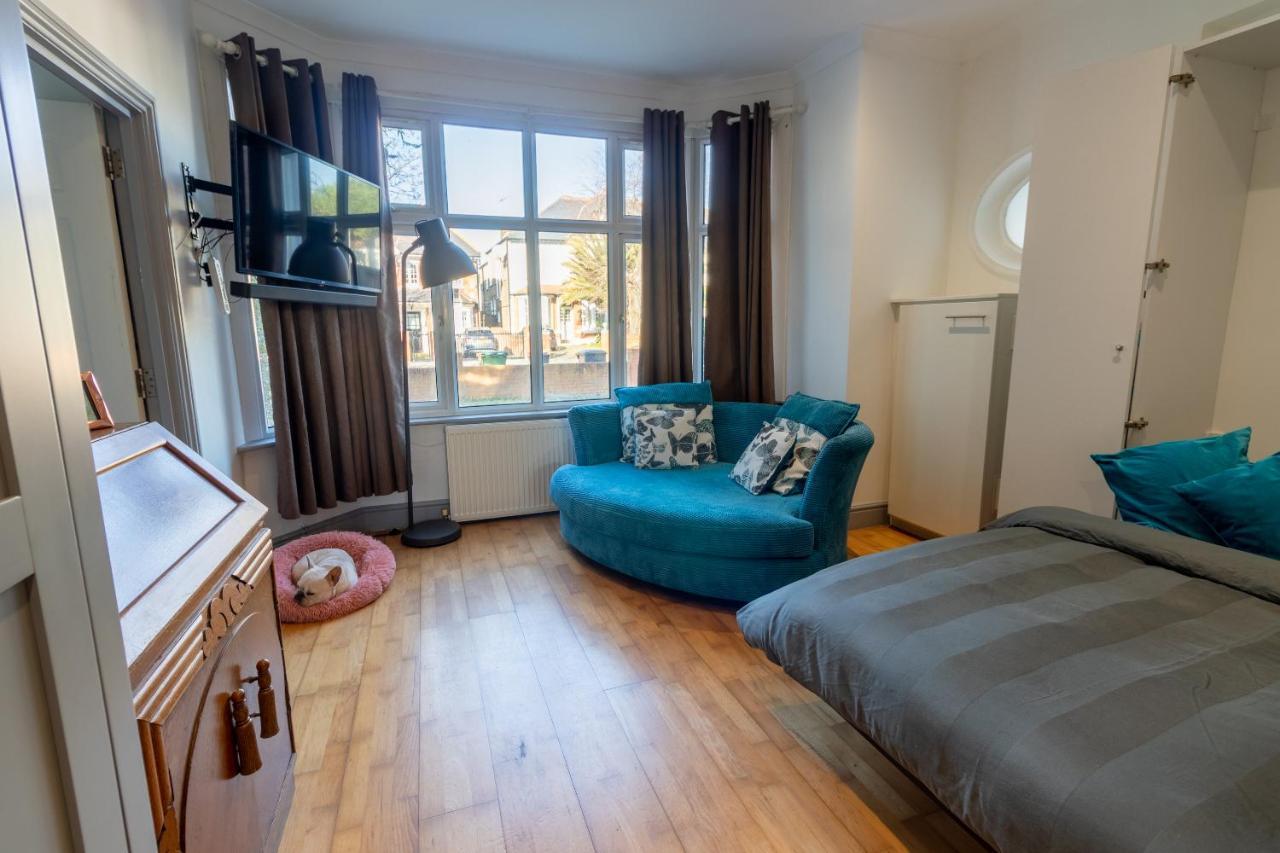 לונדון Spacious And Light Flat In Clapham מראה חיצוני תמונה